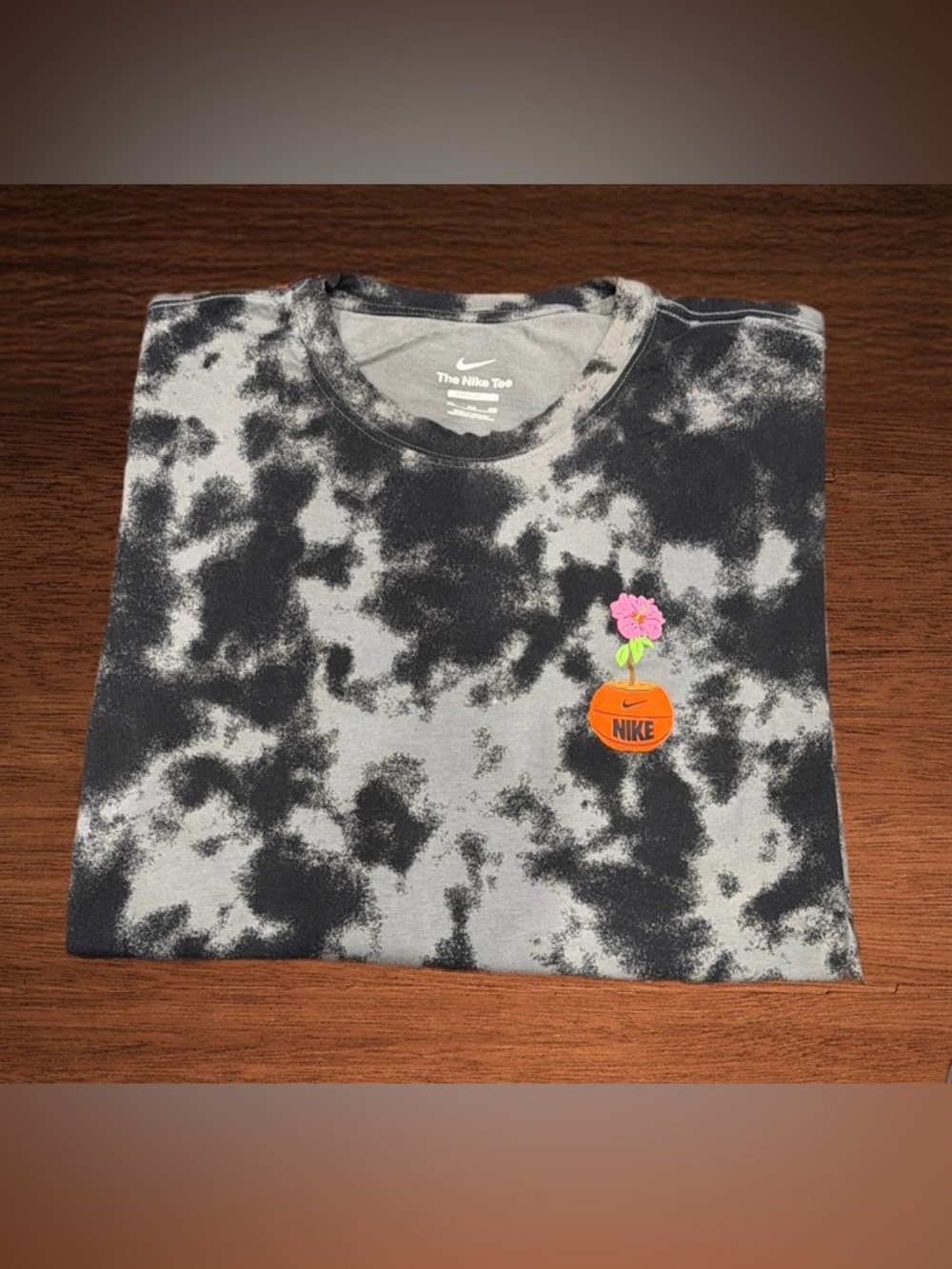 THE NIKE TEE BLACK/GREY BASKETBALL GRAPHIC SPECIAL EDITION LOOSE FIT. XXL